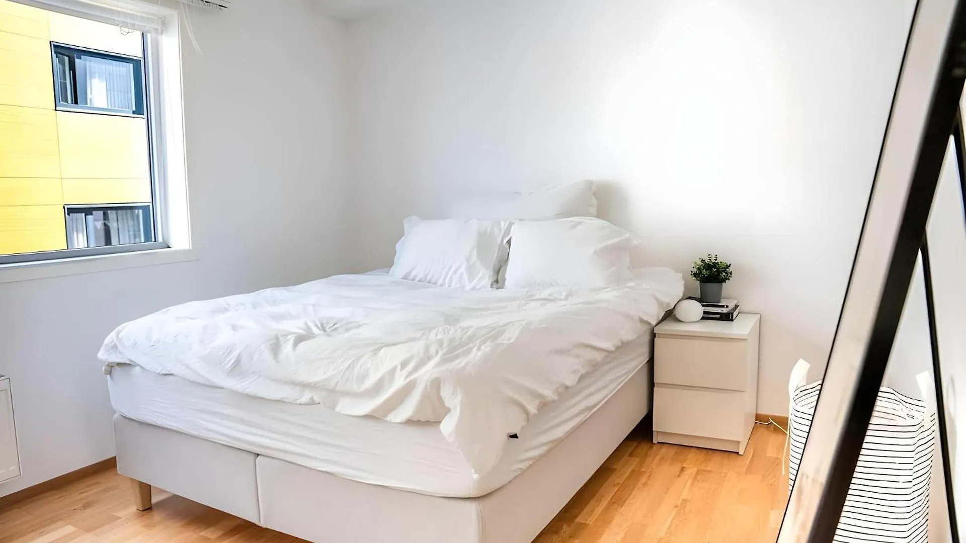 Spacious Waterfront Apartmnet Bergen Norveç