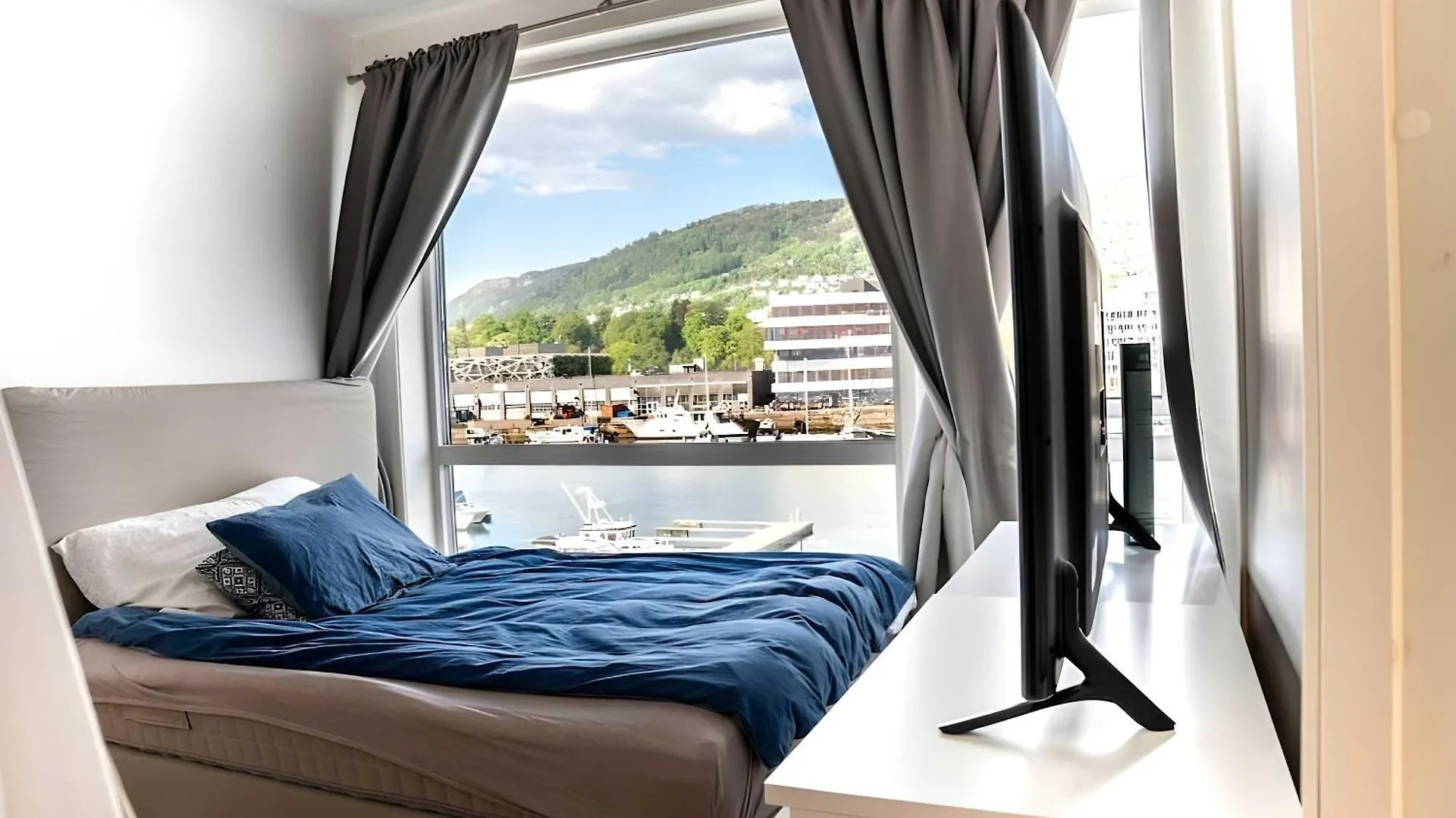 Daire Spacious Waterfront Apartmnet Bergen